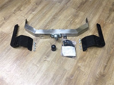 Фаркоп на Toyota Land Cruiser 200 2007-2021 с накладкой с надписью Toyota F 1500/100 - фото 68994