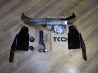 Фаркоп на Toyota Land Cruiser 200 2007-2021 с накладкой с надписью Land Cruiser E 1500/100
